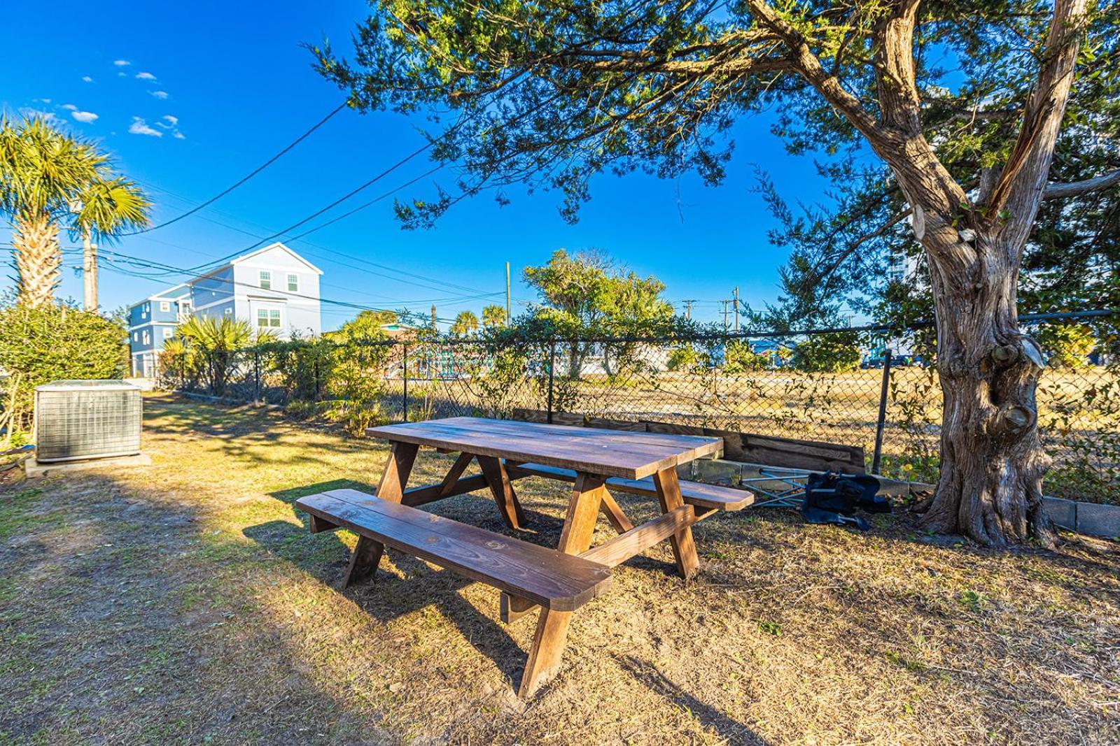 Dazzling Centrally Located Ocean View W 2 Kings, Huge Private Yard, 2 Decks, Firepit, Bbq Myrtle Beach Extérieur photo